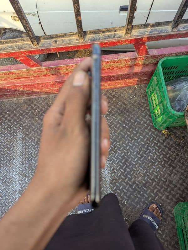 I PHONE X PTA APPROVED 64 MEMORY FACE ID OFF 4