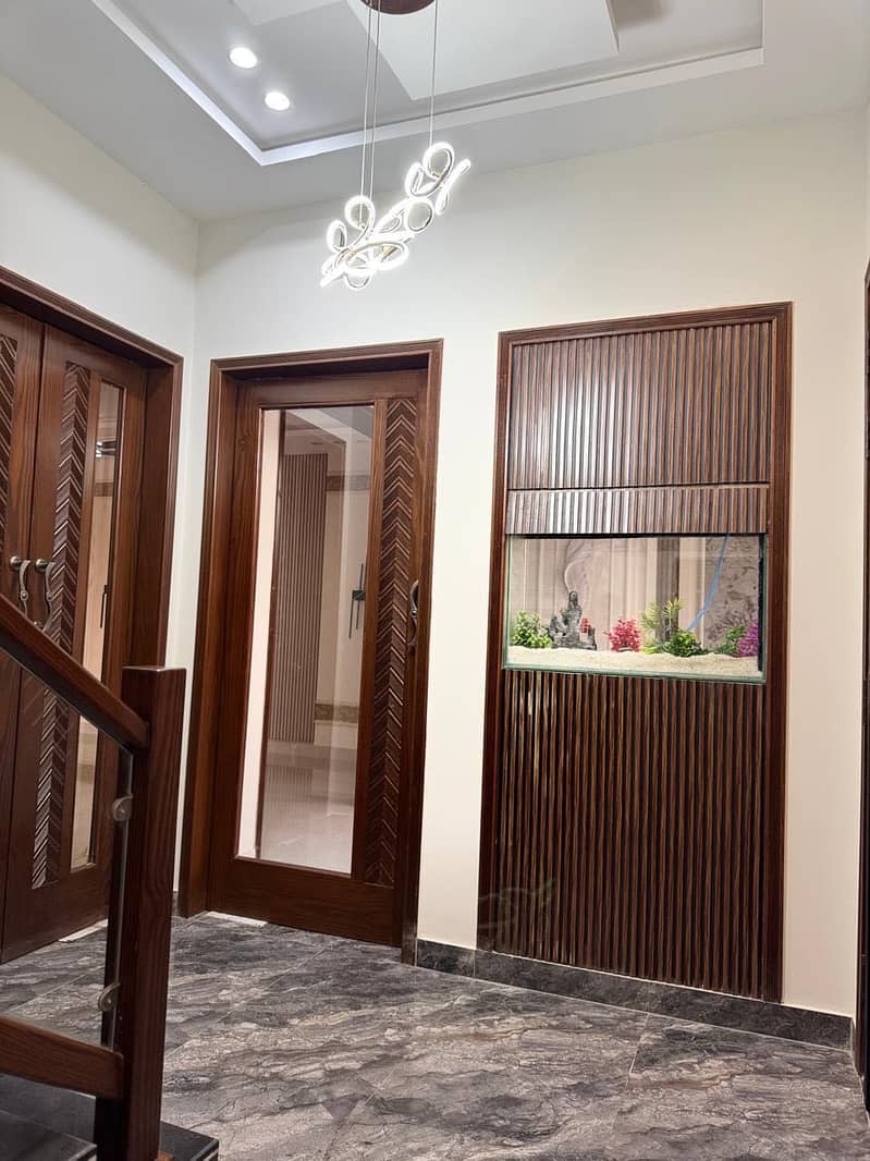 BRAND NEW HOUSE 10 MARLA NEAR FAMILY PARK AVAILABLE FOR SALE IN BAHRIA ORCHARD LAHORE 6