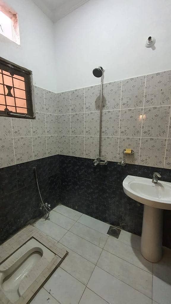 3 Marla double story house available for sale 12