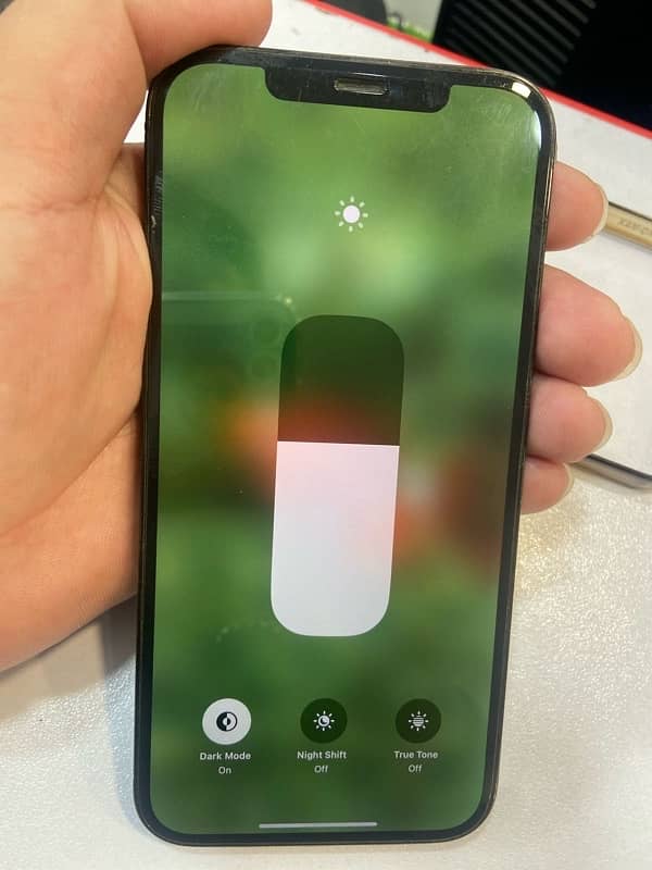Iphone 12 pro max 4
