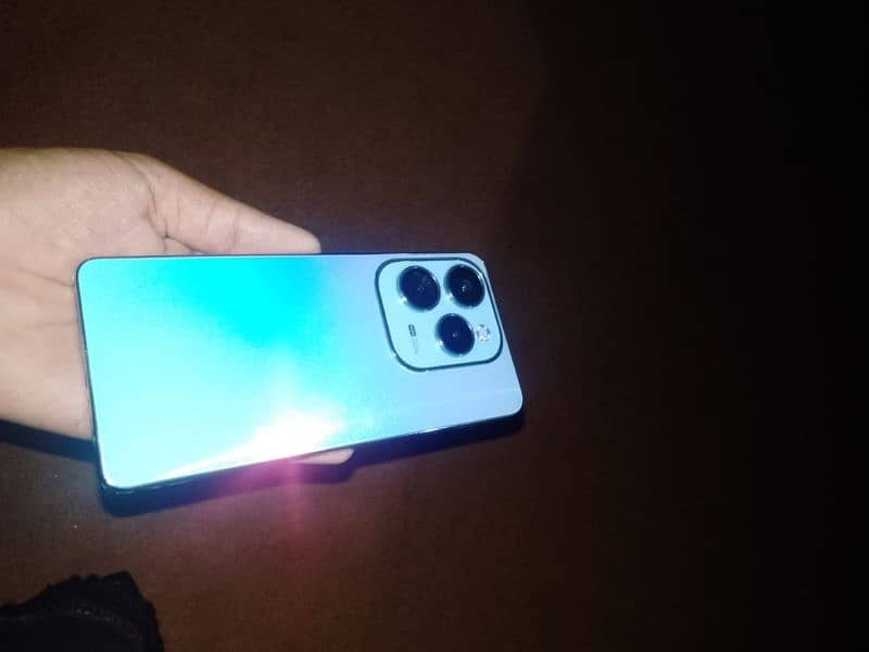 Infinix hote 40 pro 16 256 4