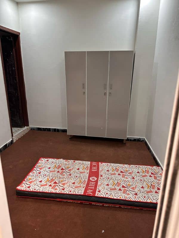 Furnished Room available for rent near 6th road Rawalpindi 1