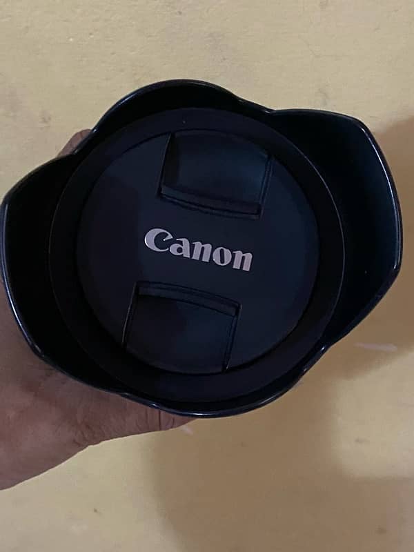 Canon 18-200mm image stablizer lens in new condition 4