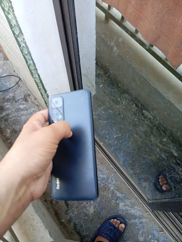 Redmi Note 11 single hand used mobile 3