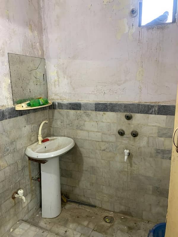 Affordable Office Available For rent In Gulshan-e-Iqbal - Block 13/B 12
