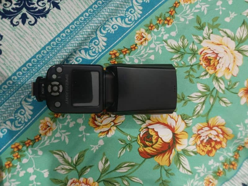 Apkina TL900 Flash Gun 2