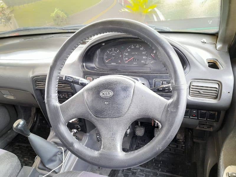 KIA Sportage 2004 8