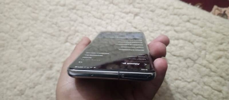 Samsung Galaxy S20 12/128 Dot On Screen (See Pictures) 1