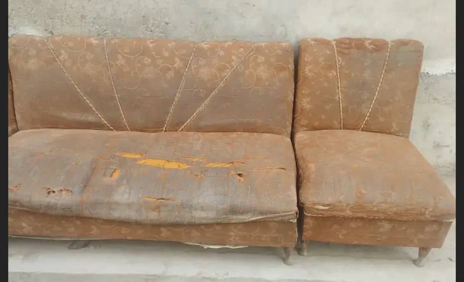 5 seater sofa useable/0303-8868142 2