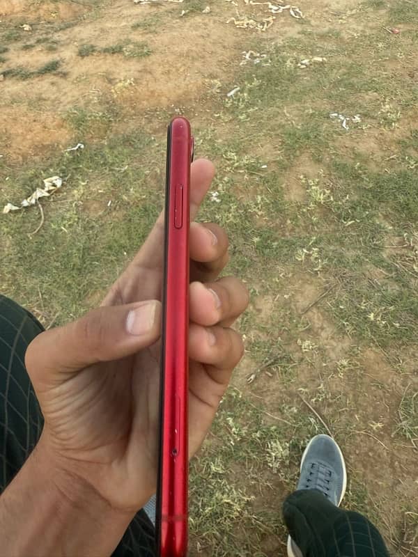 iPhone XR 64gb non pta red color 7