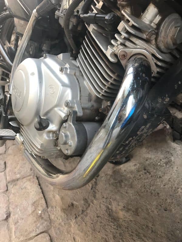 YBR 125 Silencer. original 2017 model urgent for sale 1