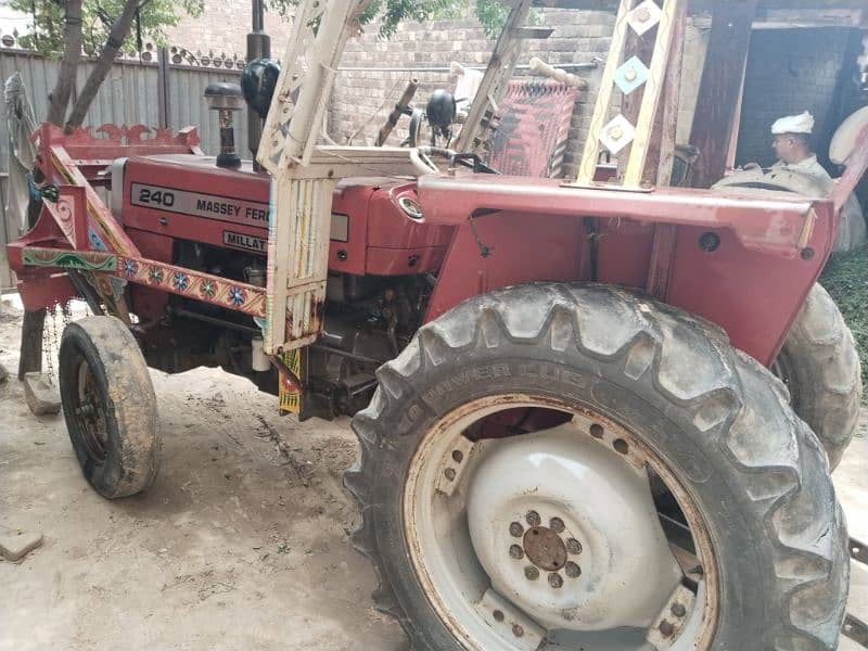 Tractor for urgent sale Messi 240 model 2007 4