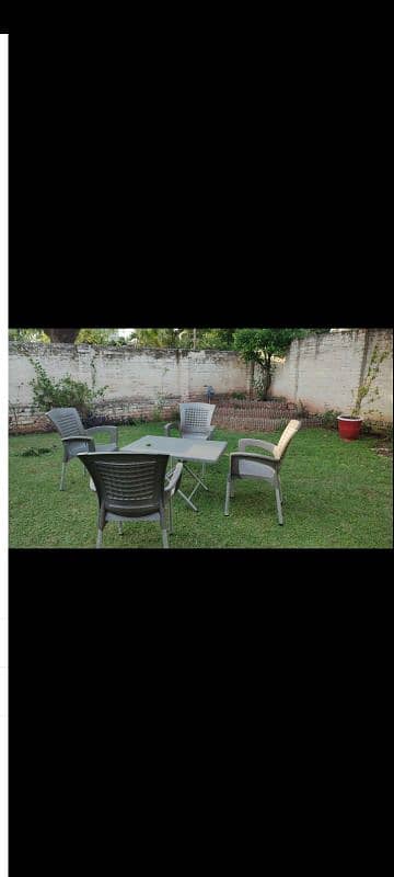 PLASTIC OUTDOOR GARDEN CHAIRS TABLE SET AVAILABLE FOR SALE 8