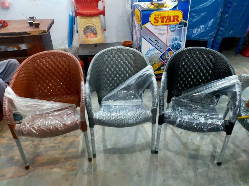 PLASTIC OUTDOOR GARDEN CHAIRS TABLE SET AVAILABLE FOR SALE 14