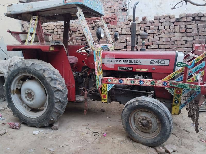 Tractor for urgent sale Messi 240 model 2007 13