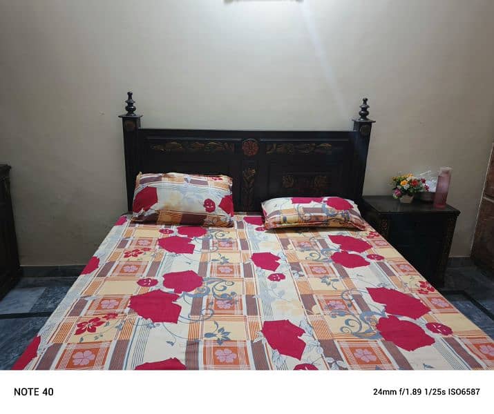 Wooden bed for sale in good condition 2