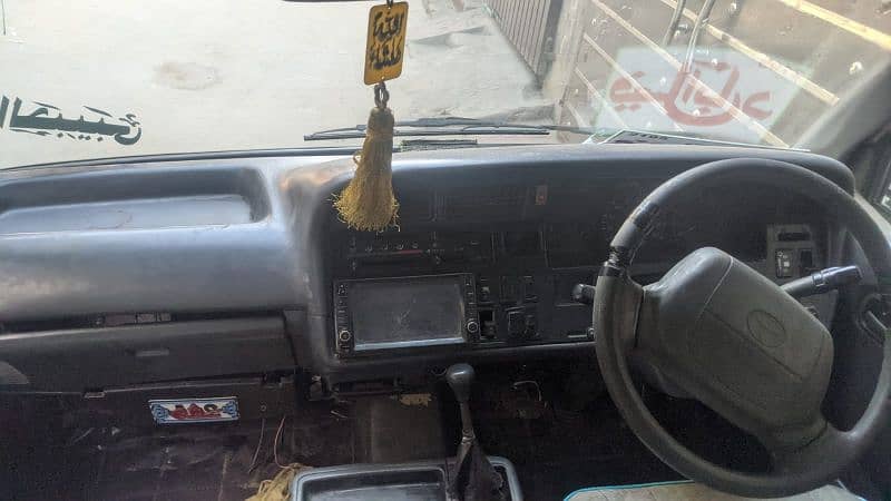 Toyota hiace up model 1998 5