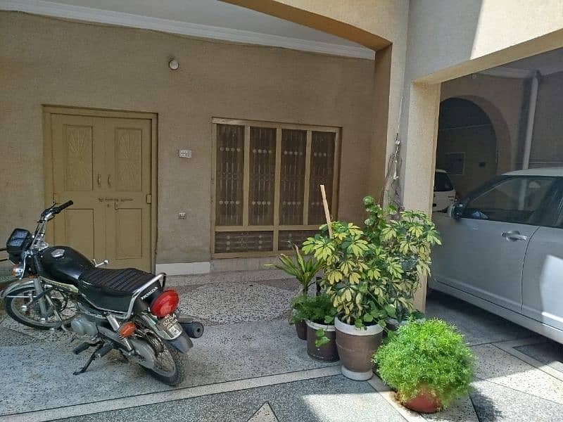 11 Marla double storey house for sale 2
