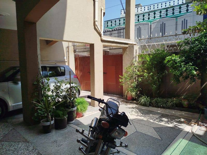 11 Marla double storey house for sale 11