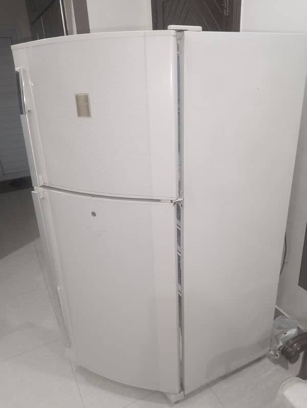 Large size. Dawlance Refrigerator great working condition 0