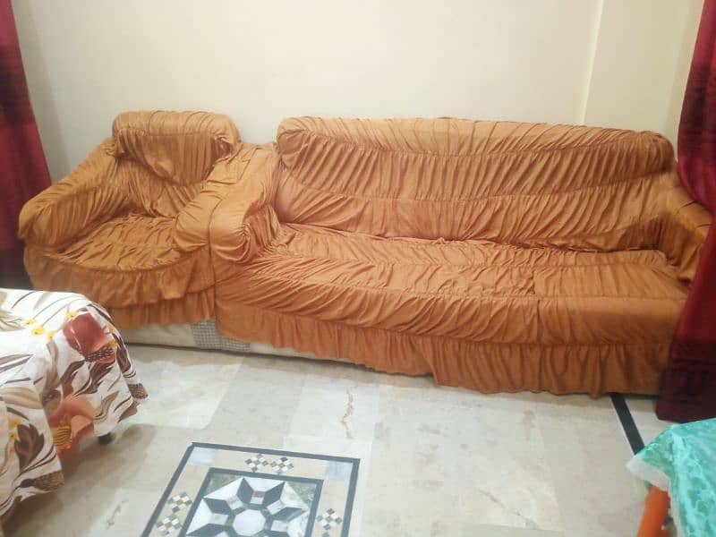 3/1/1 SoFa Set Available For Selling 2