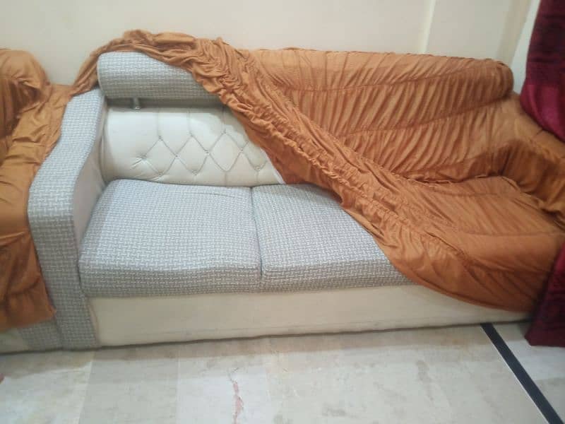 3/1/1 SoFa Set Available For Selling 7