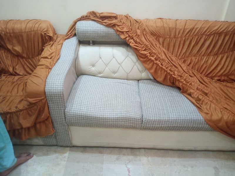 3/1/1 SoFa Set Available For Selling 8