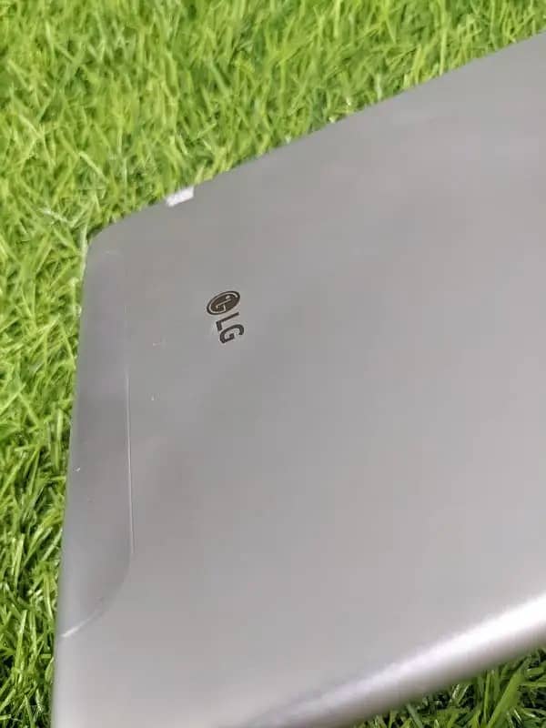 tablets/tab/tabs/gaming tab/kids tab/Samsung tab/ipad 3