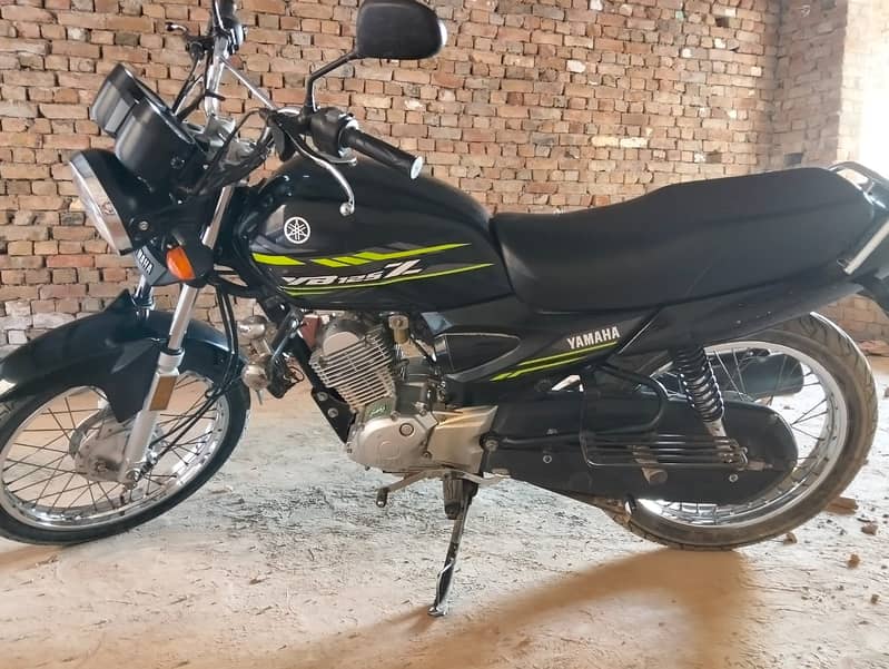 Yamaha YB 125Z Model 2022 13