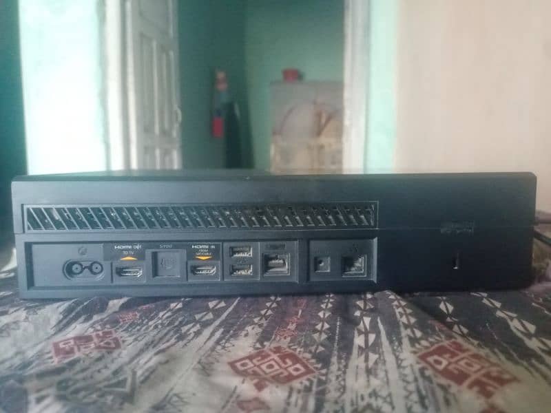 Xbox One 500gb non jailbreak with 3 games disc 3