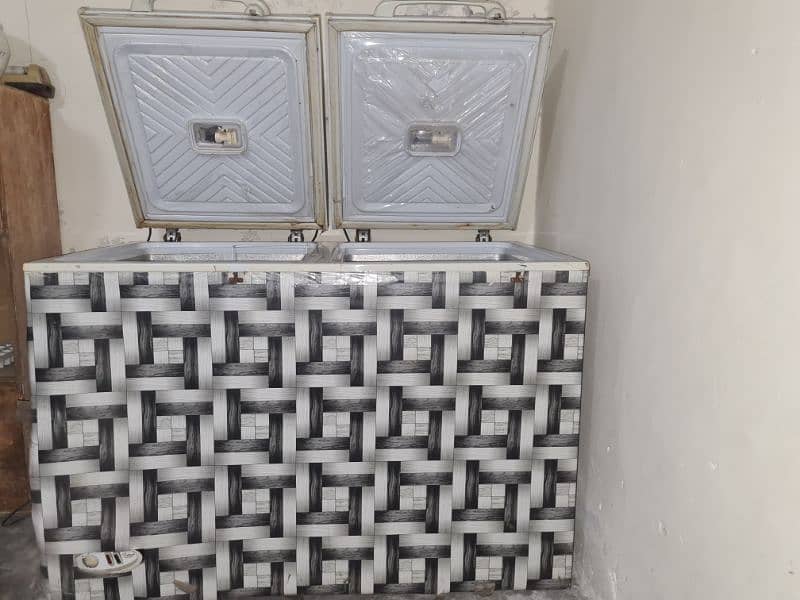 Dawlance TWO DOOR FREEZER 7