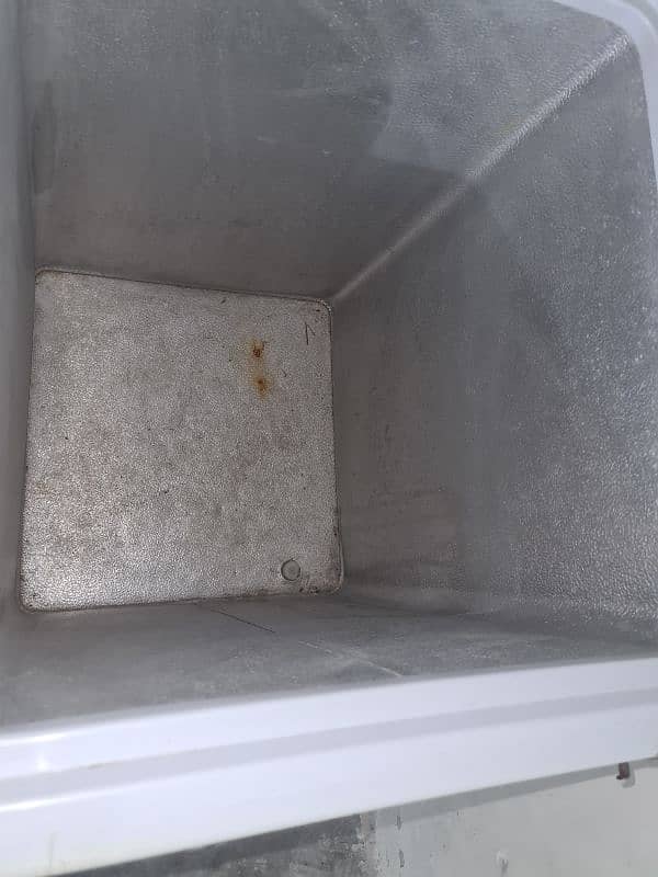 Dawlance TWO DOOR FREEZER 9