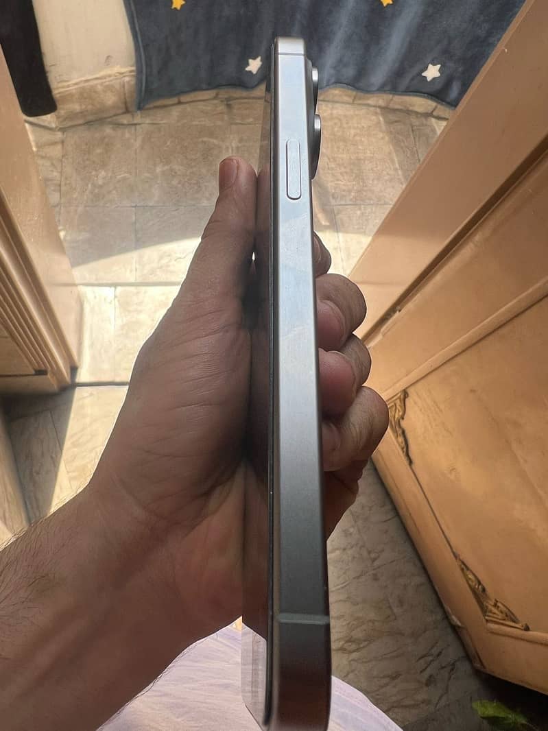 Iphone 15 pro max( Non PTA) 1