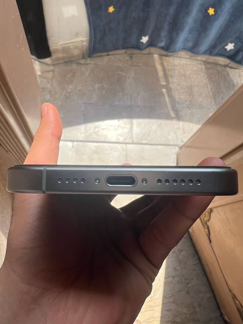 Iphone 15 pro max( Non PTA) 4