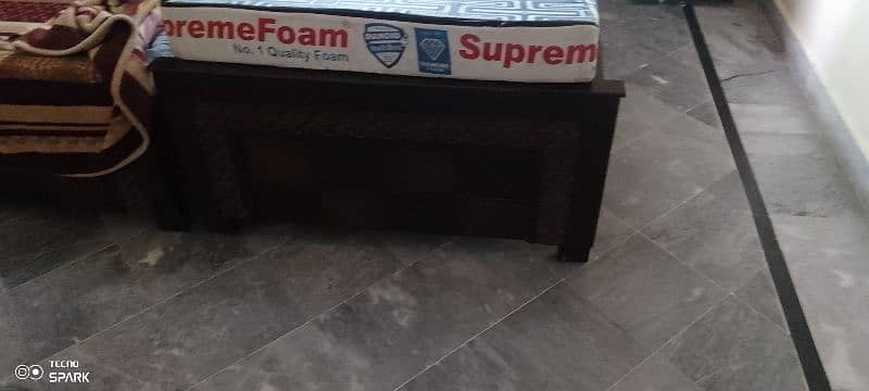 Two single beds with mattress 4