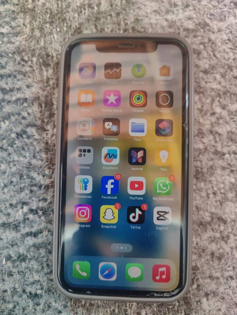 I phone 11 jv 64gb sim working 3 months 0