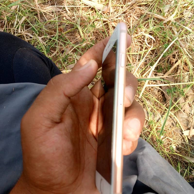 iPhone 8 64 gb non pta 03041664263 3