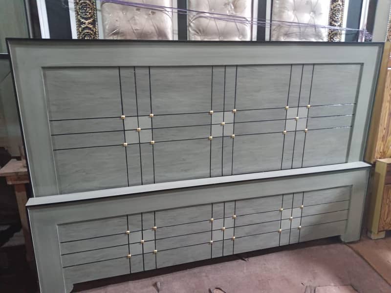 Bed / bed set / king size bed / double bed / wooden bed /side tables 6