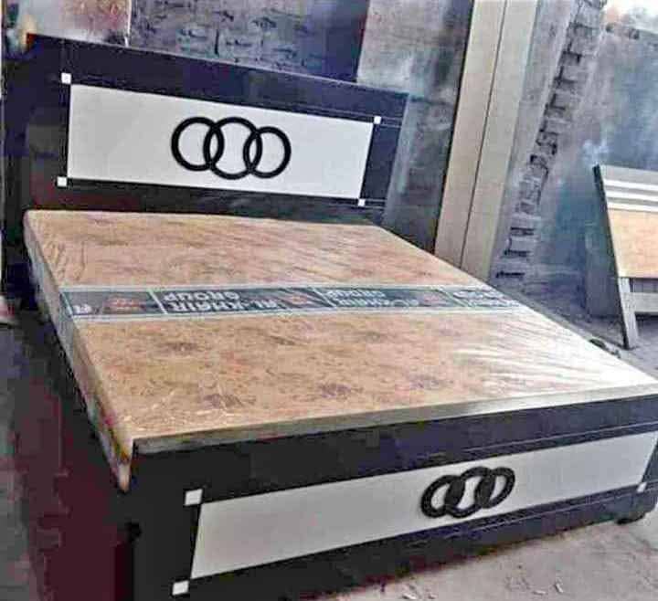 Bed / bed set / king size bed / double bed / wooden bed /side tables 9