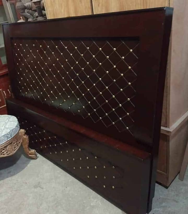 Bed / bed set / king size bed / double bed / wooden bed /side tables 16