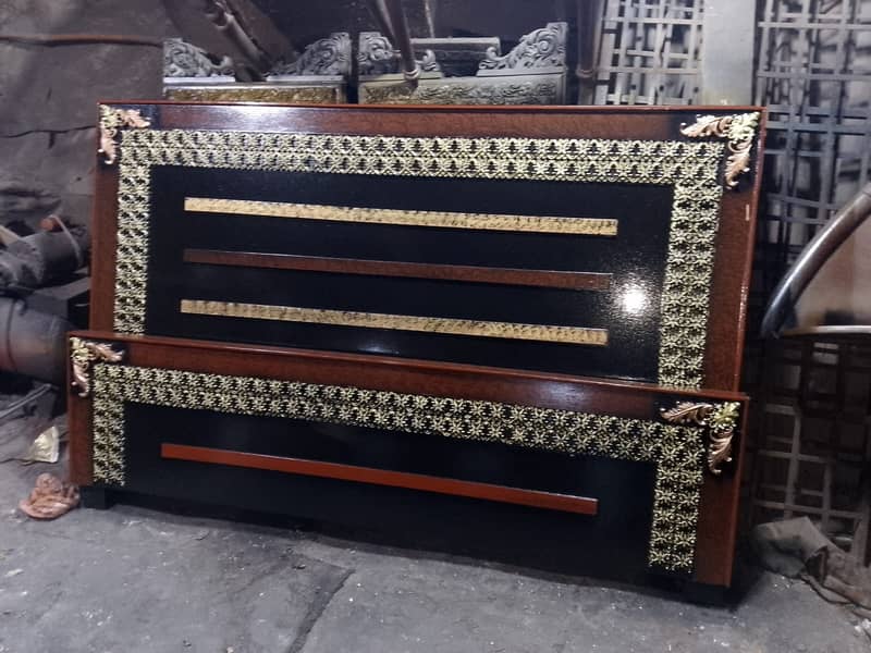 Bed / bed set / king size bed / double bed / wooden bed /side tables 18