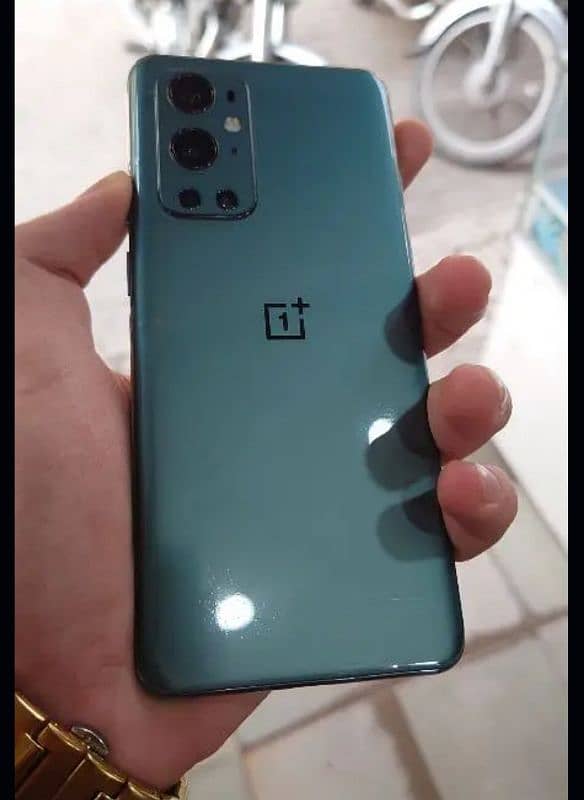 OnePlus 9pro 12/256 gb 10/10 water pack approved. . 2