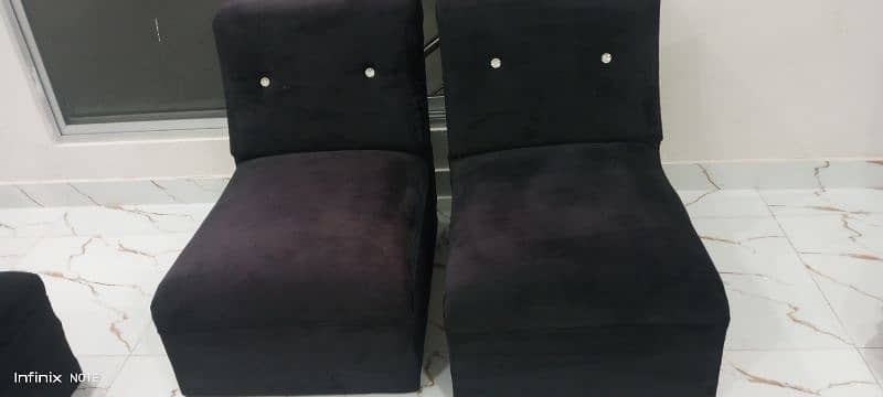 4 single sofa sitters 1