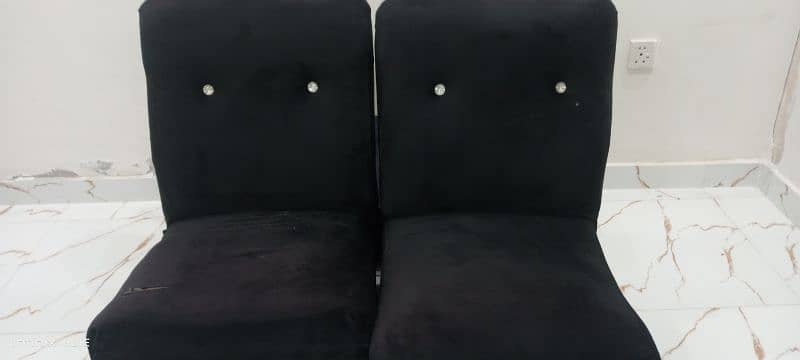 4 single sofa sitters 2