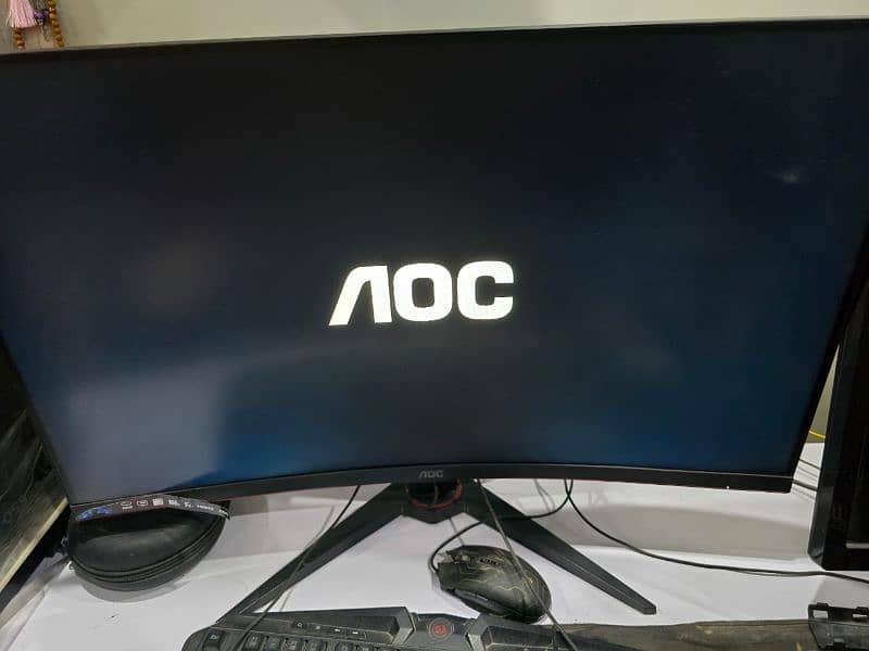AOC C32G2E 32-inch Curved FHD 1080p LED Gaming Monitor 0