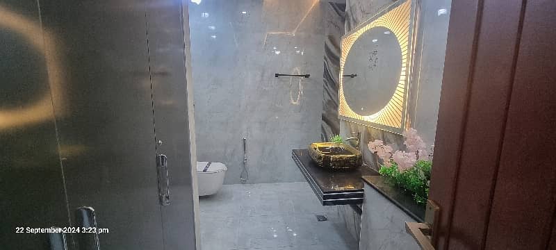 5 Marla Amazing Corner House For Sale In Model City Having 3 Beds 14