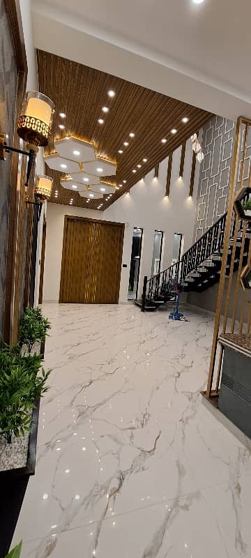 7 Marla Extra Ordinary Beatifull House For Sale In Eden Excutive With 4 Beds 5 Washrooms 3