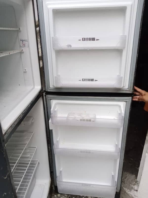 Refrigerator Dawlance 5