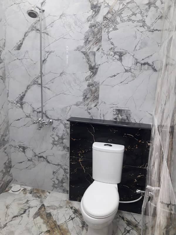 7 Marla Brand New House For Sale In Eden Valley Extra Modernized Having 4 Beds 5 Washrooms Drawing Dining 1