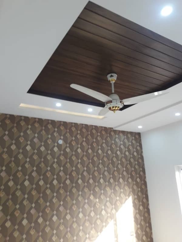 7 Marla Brand New House For Sale In Eden Valley Extra Modernized Having 4 Beds 5 Washrooms Drawing Dining 9